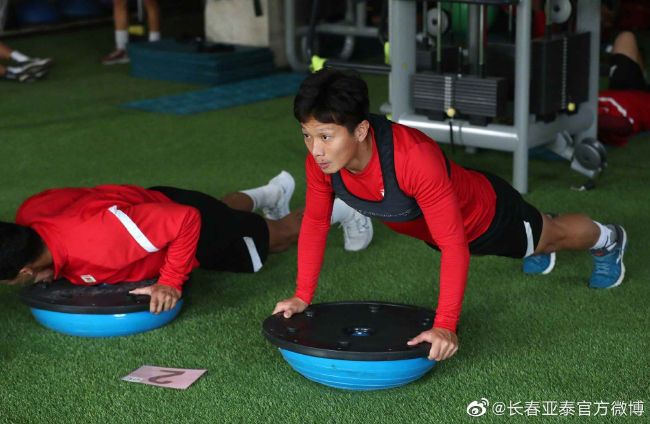偷渡而来的美女