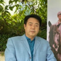 美女扒开双腿露出尿口